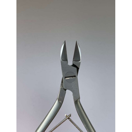 Kliešte na predikúru 2